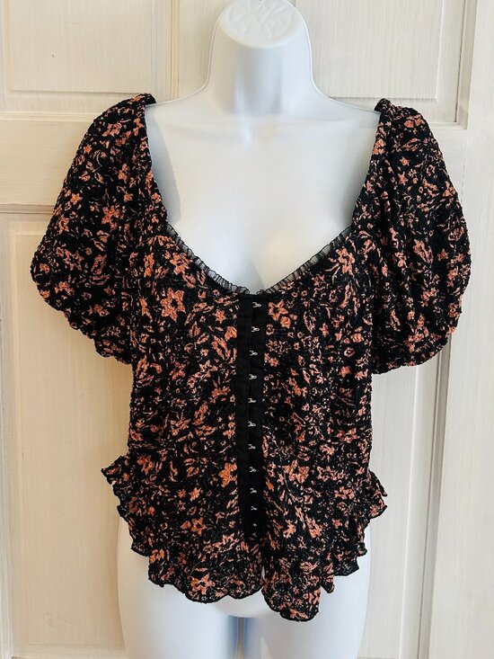 Free People Tops - NWOT Free People Short Sleeved Shirt